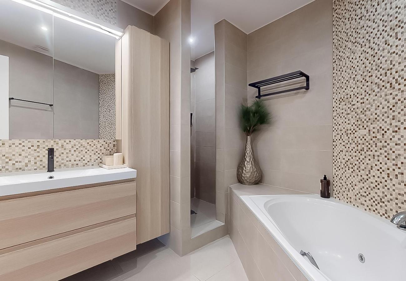 Signature Champs Elysees Париж Екстериор снимка